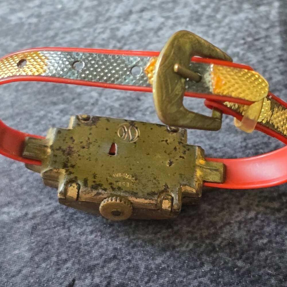 Vintage ESCO Esko Toy Wrist Watch Red Band Green Rhinestone Novelty 1930s 1940s - Picture 10 of 16
